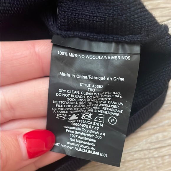 Tory Burch Black Fitted Blouse with Crew Neck and Bell Sleeves - Picture 8 of 9